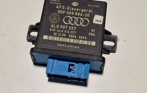 Audi A6 S6 C6 4F Light module LCM 4L0907357 4L0910357