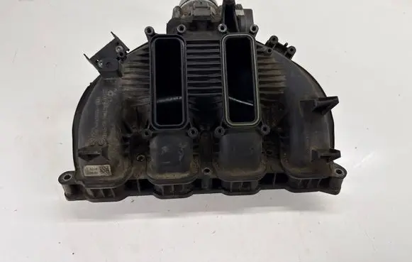 BMW X1 E84 Intake manifold 7588126 11617588126 7588625