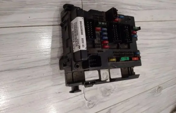 Peugeot 307 BSM Control unit 9643538080