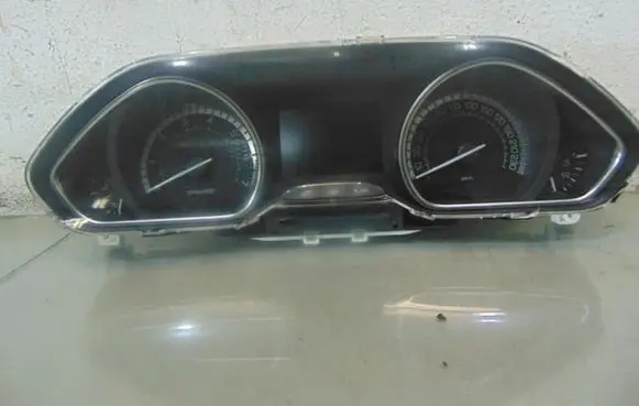 Peugeot 2008 I Speedometer (instrument cluster) 9814700180