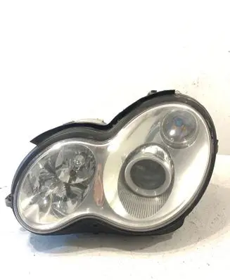 Mercedes-Benz C W203 Headlight/headlamp A2038203761 0301166275