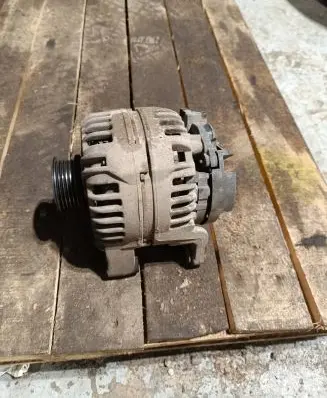 Opel Tigra B Generator/alternator