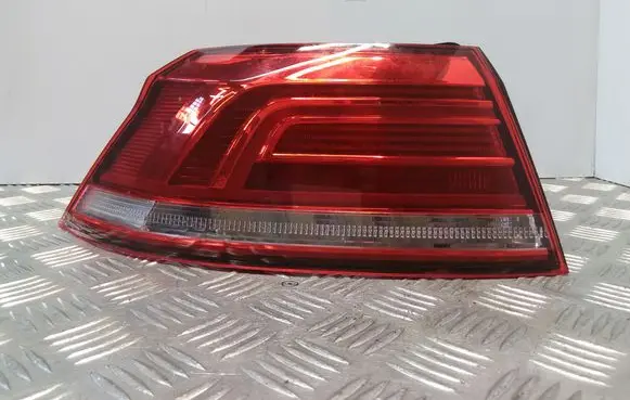 Volkswagen PASSAT B8 Rear/tail lights 3G5945311