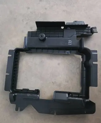 Mercedes-Benz GL X164 Battery tray heat shield A1646843818