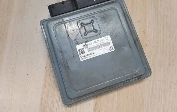Volkswagen Polo V 6R Engine control unit/module 03L906023MA