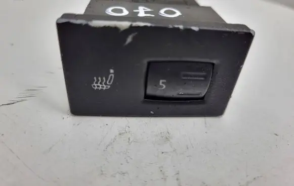 Volkswagen Touareg I Seat heating switch 7L6963570B 7L6963564A 7L6963564