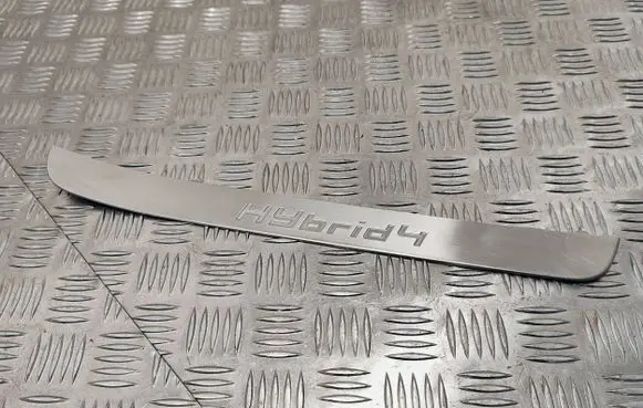 Front sill trim cover