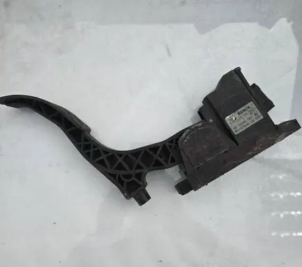 Seat Ibiza II (6k) Accelerator throttle pedal 0281002378