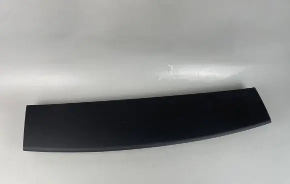 DS Automobiles 7 Crossback Tailgate trim 98168596