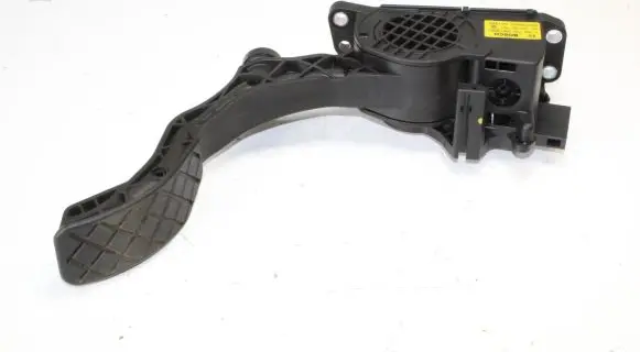 Volkswagen Polo V 6R Accelerator throttle pedal 0280755208 6R2723503C
