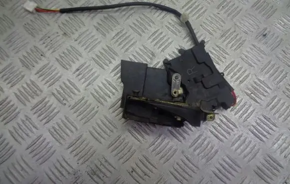 Mazda 323 Front door lock