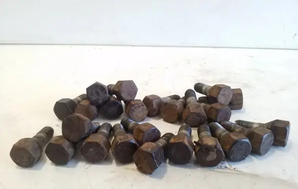 Iveco Daily 5th gen Nuts/bolts 