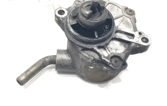 Jeep Grand Cherokee (WJ) Vacuum pump A6122300065