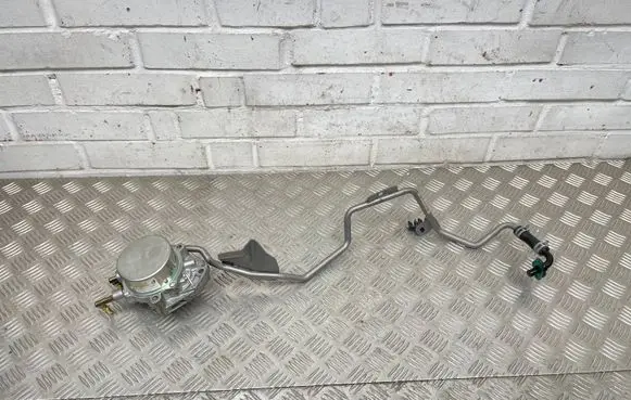 Land Rover Discovery 4 - LR4 Vacuum pump 9H2Q2A451BE 9H2Q6K621DB