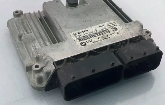 BMW 5 F10 F11 Engine control unit/module 8518477 030453284 0281018609