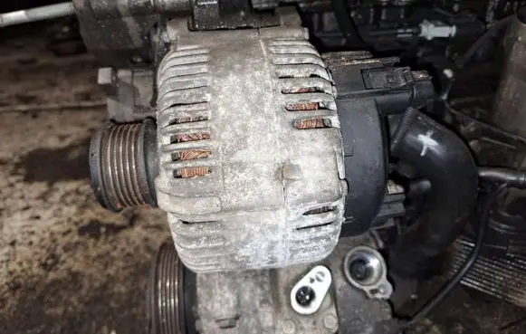 Volkswagen PASSAT B6 Generator/alternator 021903026l