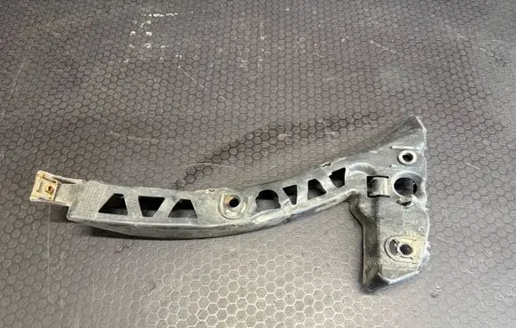 Jaguar XF X250 Front bumper mounting bracket 8X2317B750