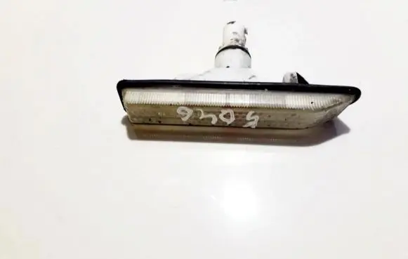 BMW X5 E53 Front fender indicator light 7164492 0620558