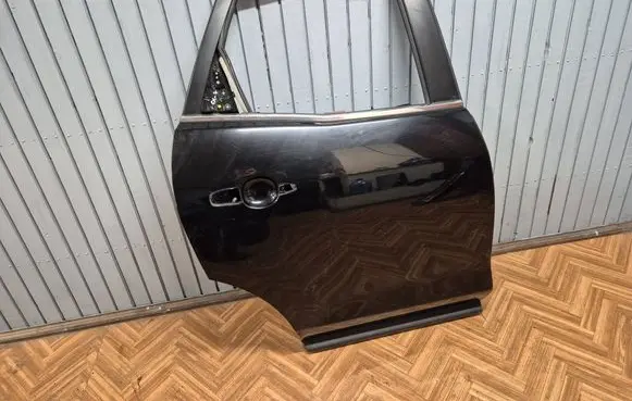 Mazda CX-7 Rear door