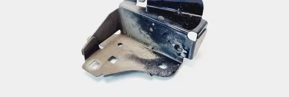 Renault Zoe Fender mounting bracket 620425323R