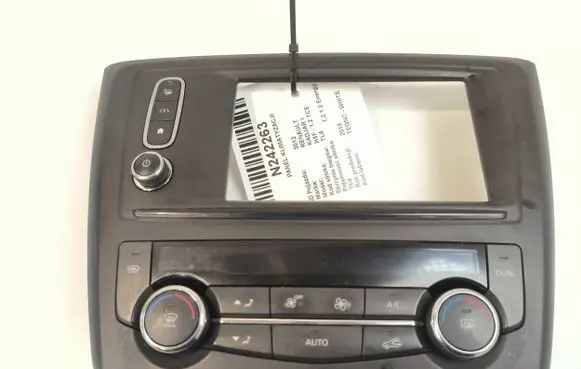 Renault Kadjar Climate control/heater control trim 275105707R