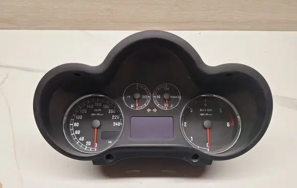 Speedometer (instrument cluster)