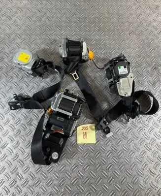 Mercedes-Benz C W205 Front seatbelt 630146400 010R000 0589P1000250