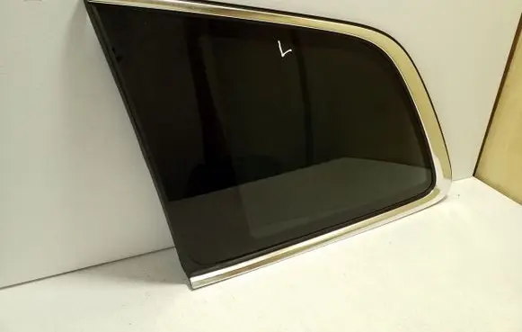 Volvo XC90 Rear side window 31468145