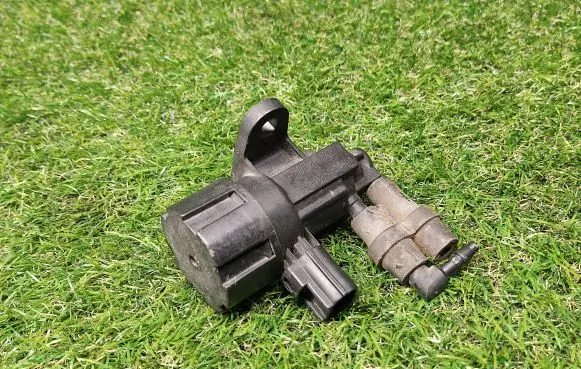 Ford Mondeo MK II Turbo solenoid valve F57E9J459CA