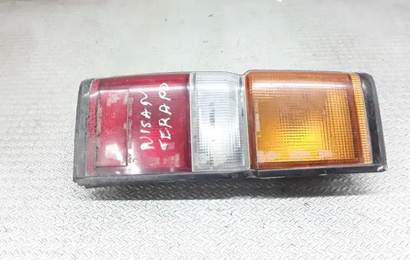 Nissan Terrano Rear/tail lights 330820L