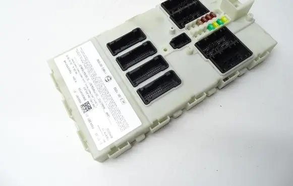BMW 3 F30 F35 F31 Comfort/convenience module 6824381