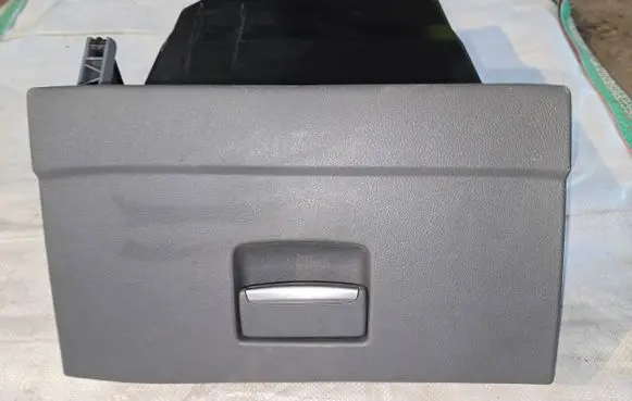 Ford Mondeo MK IV Glove box 7S71A06010C 06549006 0660900101