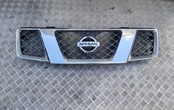 Nissan Pathfinder R51 Front bumper upper radiator grill 62310EB400