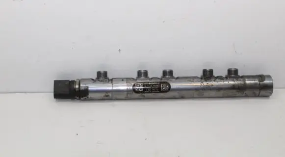 Mini Cooper Countryman R60 Fuel main line pipe 7823460 0445214237