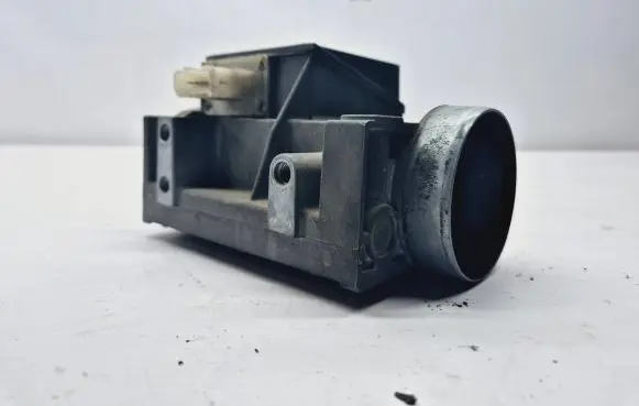 Volvo S70 V70 V70 XC Mass air flow meter 1275245 0281002074