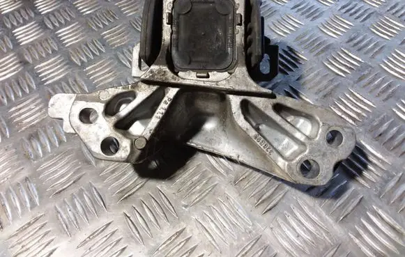 Peugeot 407 Engine mount bracket 326B95