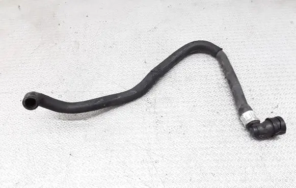 Volvo V70 Engine coolant pipe/hose
