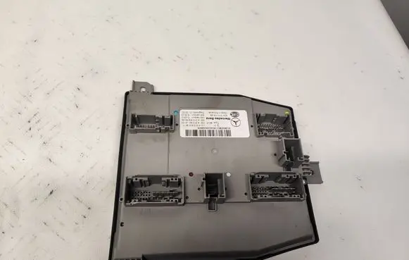 Mercedes-Benz E W213 Central body control module A2139003611