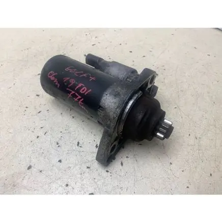 Audi A3 S3 A3 Sportback 8P Starter motor 1005831311