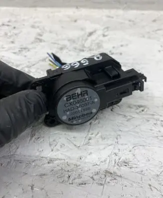 Citroen C4 Cactus Air flap motor/actuator CX046001