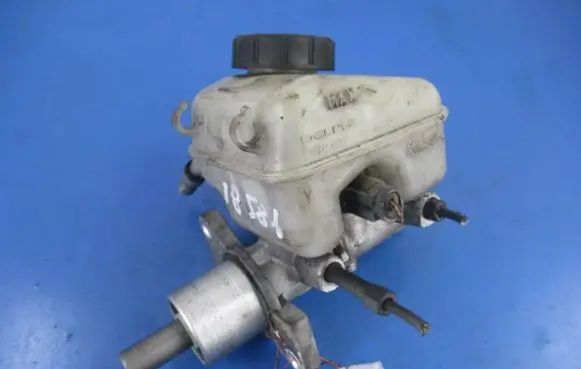 Opel Zafira A Master brake cylinder