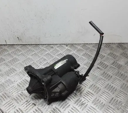 Peugeot 406 Starter motor D6RA661 06F70594