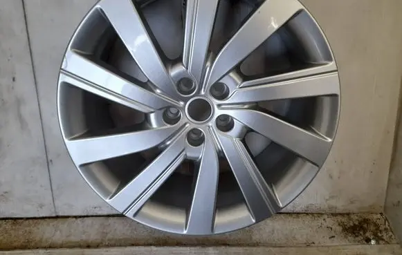 Rover Land Rover R21 alloy rim M8E2-CC