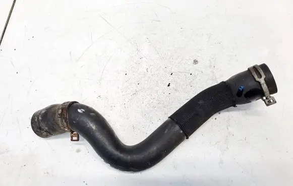 Engine coolant pipe/hose