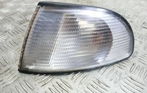 Audi A4 S4 B5 8D Front indicator light 