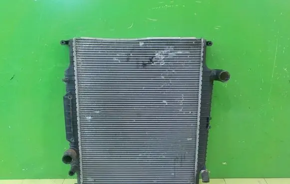 Land Rover Range Rover Sport L320 Coolant radiator PCC500300