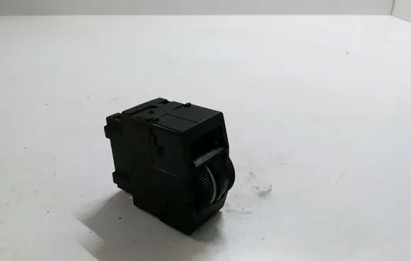Seat Ibiza III (6L) Headlight level height control switch 6L0919094B