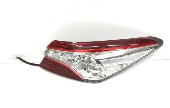 Toyota Camry VIII XV70 Rear/tail lights 81550-33880