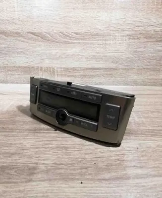 Toyota Avensis T250 Climate control unit 590205060H 8B273B3