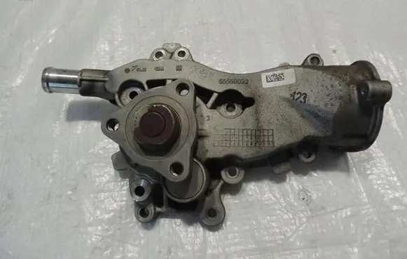 Opel Corsa D Water pump 55568032